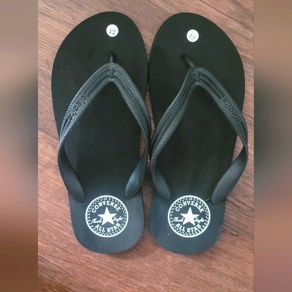 Black Converse Flip Flops - Picture 1 of 3